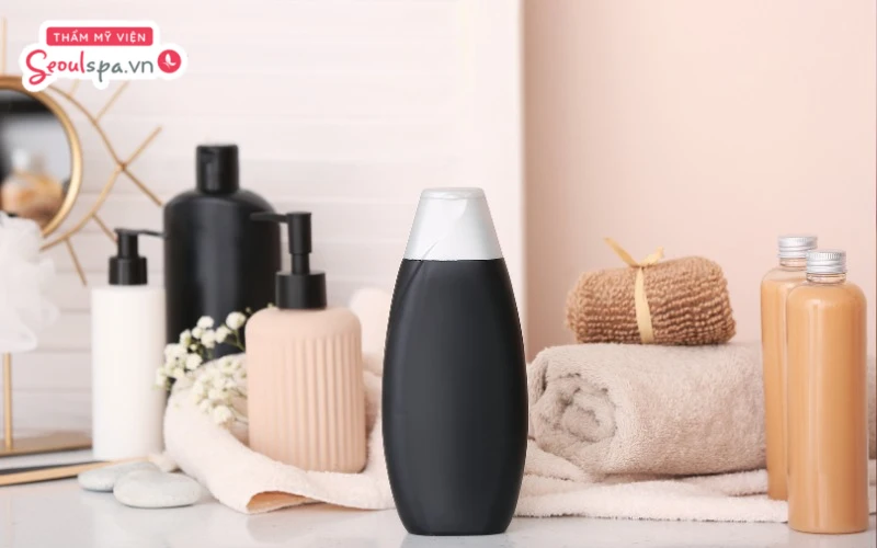 Tránh sử dụng sữa tắm, sản phẩm chứa cồn hoặc hóa chất sau khi cạo lông vùng kín vì dễ tiềm ẩn nguy cơ kích ứng