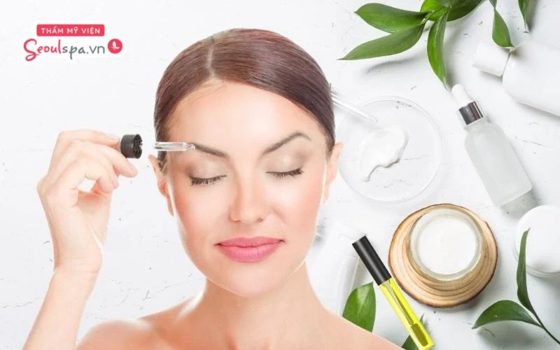 Dưỡng chân mày tại nhà với serum hoặc tinh dầu thiên nhiên để nuôi dưỡng và kích thích lông mày nhanh mọc