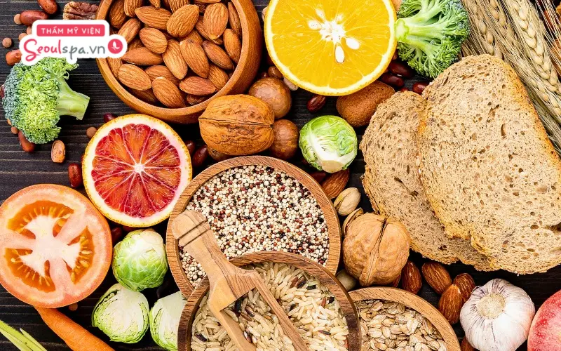 Thực hiện chế độ ăn uống lành mạnh với đầy đủ dưỡng chất phù hợp giúp chân mày nhanh ổn định sau phun xăm