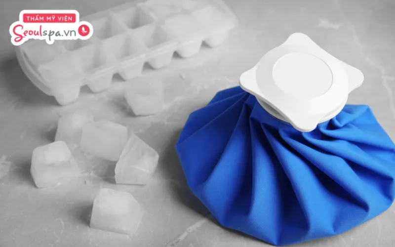 Chườm lạnh vùng kín sau khi tẩy lông là cách làm co mạch máu tạm thời và làm dịu cảm giác nóng rát tức thì