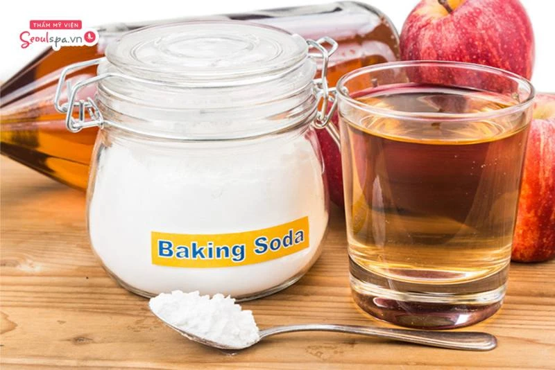 Baking soda và giấm táo giúp giảm viêm, kháng khuẩn, ức chế lông vùng nách mọc