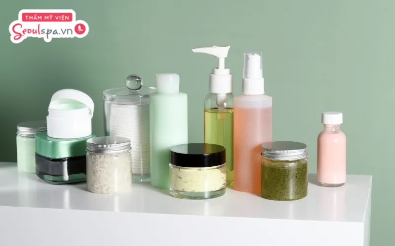 Tránh sử dụng các sản phẩm chăm sóc da có chứa thành phần kích ứng là cách bảo vệ vùng kín khỏi nguy cơ viêm nhiễm