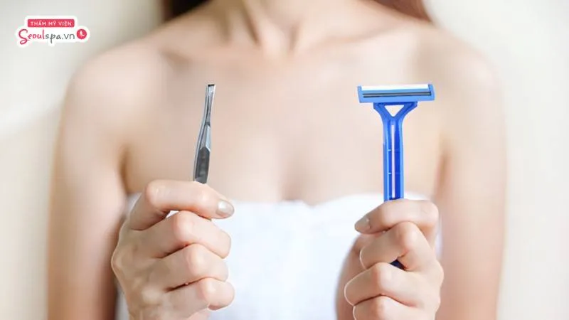 Ưu tiên thực hiện cạo lông hậu môn nhẹ nhàng để giảm thiểu tình trạng kích ứng ngoài ý muốn