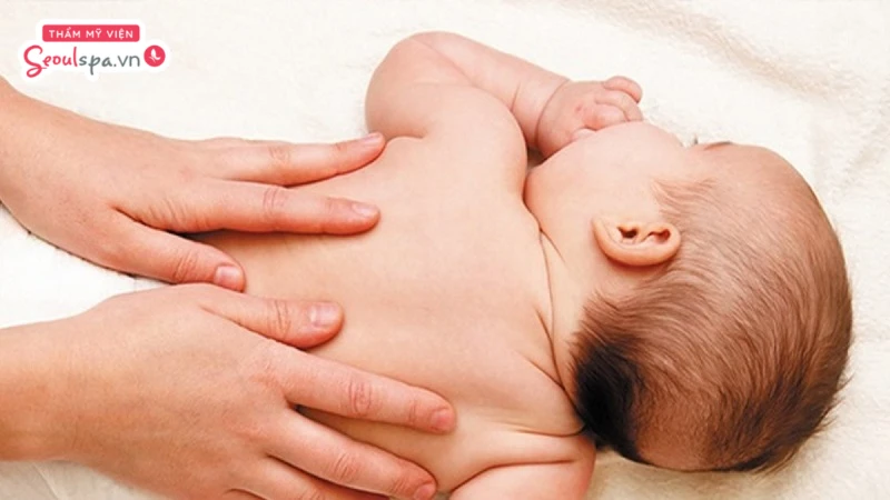 Trẻ có xoáy lưng thường rất hiếu động, thông minh và trí nhớ tốt