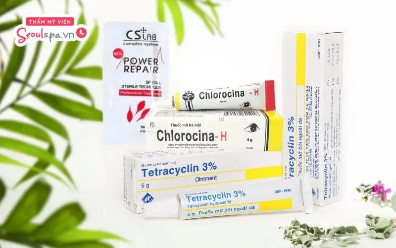 Bôi  thuốc mỡ cho chân mày đúng cách có thể giúp đẩy nhanh quá trình chân mày phục hồi và lên màu