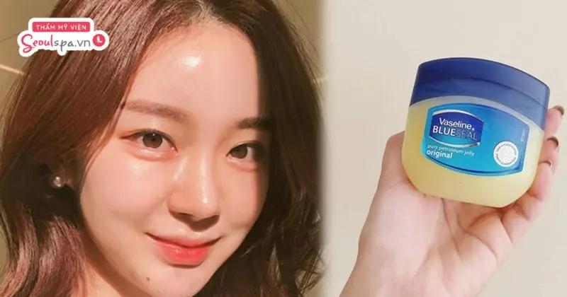 Bôi Vaseline cho chân mày sau phun xăm không chỉ giúp duy trì độ ẩm mà còn ngăn ngừa nguy cơ cơ loang lổ chân mày