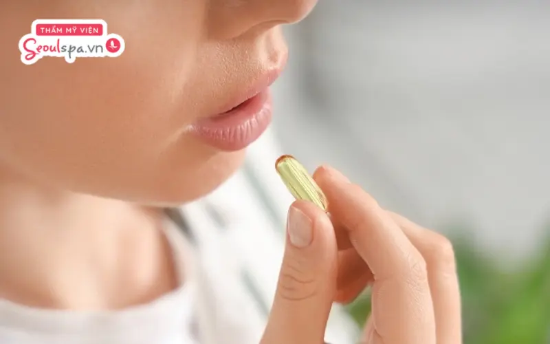 Uống vitamin E là cách dưỡng lông mày khỏe mạnh từ bên trong cơ thể và đem lại nhiều lợi ích cho làn da, mái tóc