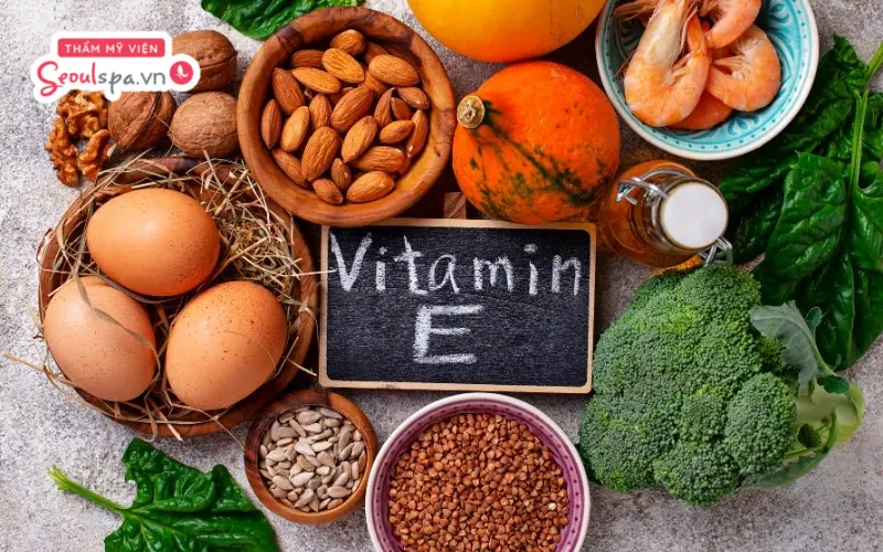 Chế độ ăn uống giàu vitamin E là cách giúp chân mày được nuôi dưỡng từ sâu bên trong và mang lại nhiều lợi ích cho sức khỏe