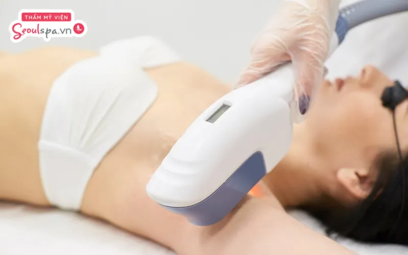 Thực hiện triệt lông nách tại địa chỉ uy tín và tuân thủ đúng liệu trình triệt là lưu ý quan trọng để đem lại hiệu quả tối ưu