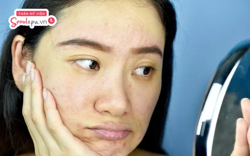 Tuổi tác và lão hóa da có thể khiến cấu trúc da trở nên mất đàn hồi và ảnh hưởng đến tính thẩm mỹ chân mày sau phun