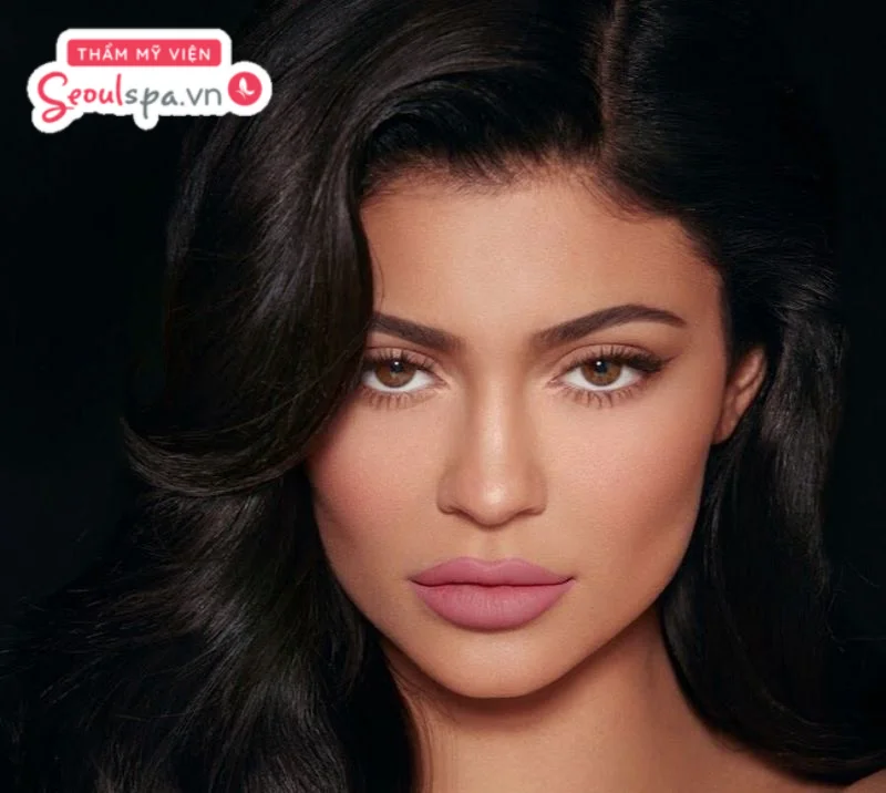 Tỷ phú trẻ tuổi tự thân - Kylie jenner