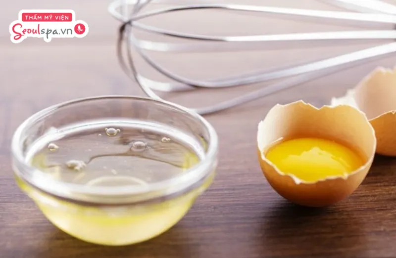 Lòng trắng trứng là nguyên liệu tẩy râu tiết kiệm, hiệu quả tại nhà