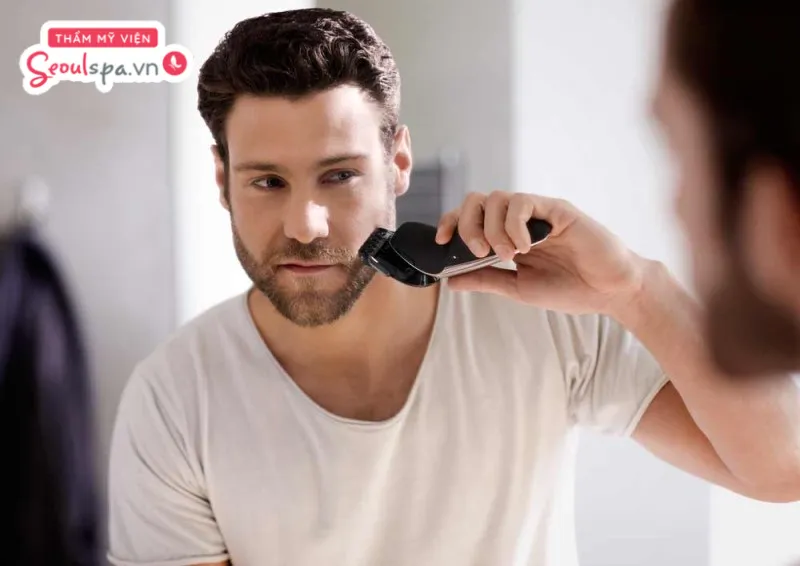 Sử dụng máy triệt râu cầm tay khá tiện lợi và hiệu quả