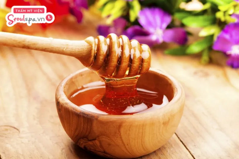 Mật ong là nguyên liệu thiên nhiên quý có thể loại bỏ râu khá an toàn