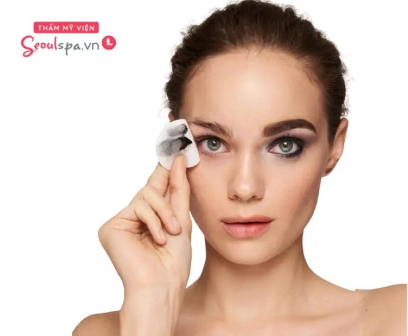 Nếu tẩy trang quá mạnh có thể ảnh hưởng đến quá trình lành vết thương