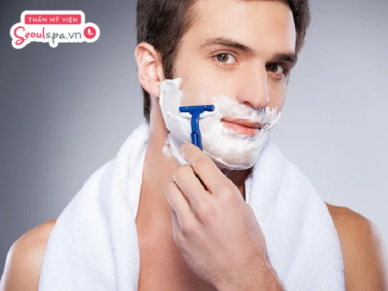 Sử dụng kem cạo râu sẽ giúp cho quá trình cạo trơn tru và không gây tổn thương da