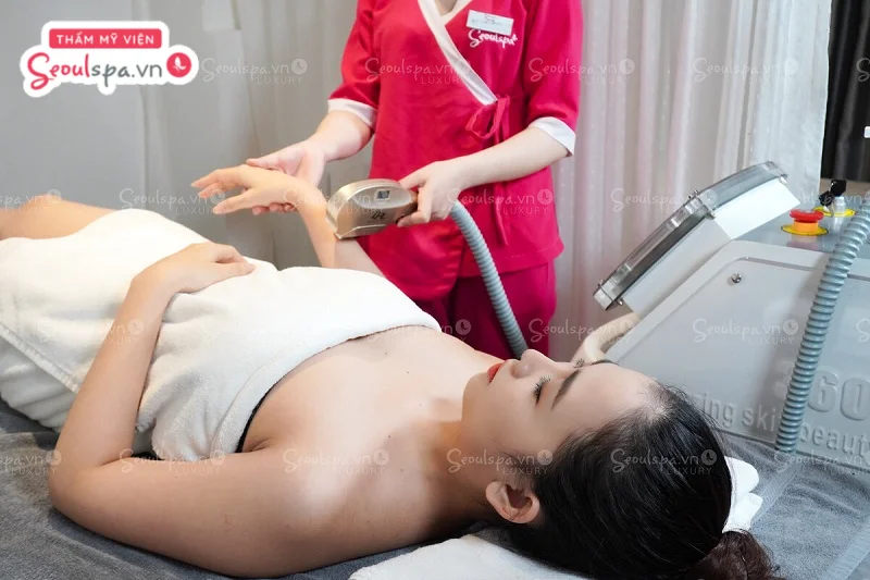 Quá trình triệt lông không gây nóng rát nên tạo cho khách hàng cảm thấy thoải mái
