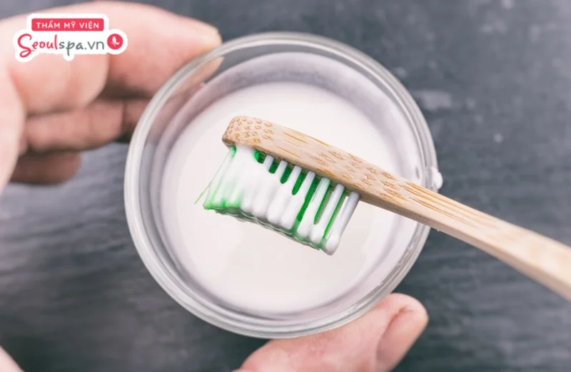 Dùng kem đánh răng wax lông nhanh chóng, an toàn cho làn da bà bầu