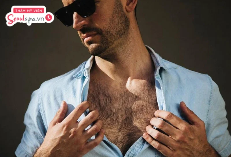 Androgen tăng cao là một trong những nguyên nhân làm cho lông mọc nhiều