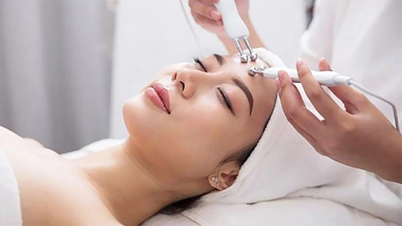 Da trở nên trắng mịn, đàn hồi và săn chắc nhờ công nghệ trẻ hoá hiện đại