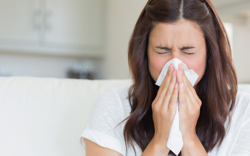 Viêm mũi dị ứng, viêm xoang,... gây nên quầng thâm mắt