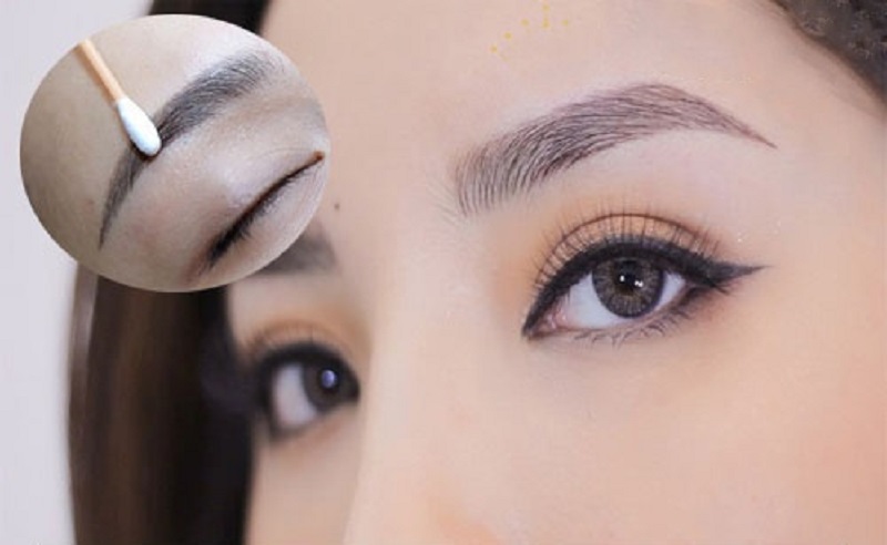 Sau khi điêu khắc, tránh để nước và bọt sữa rửa mặt bám vào lông mày