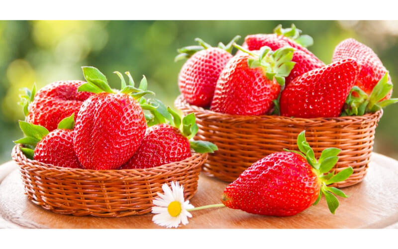 Mặt nạ Dâu tây trẻ hóa da