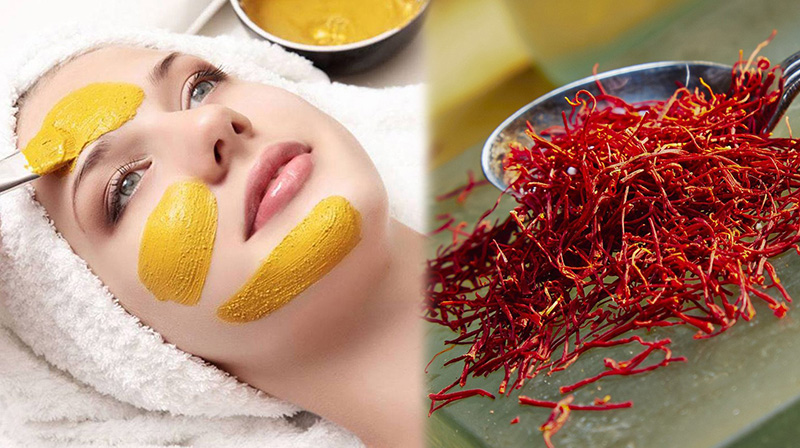 Đắp mặt nạ nhụy hoa nghệ tây cùng với khoai tây lên da trong 15 phút