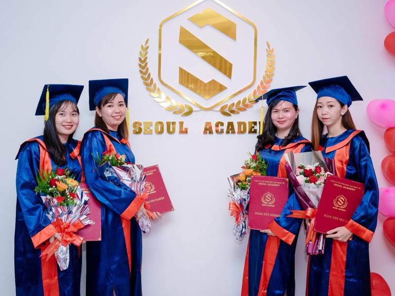 Các địa chỉ làm đẹp có thế không có đủ thẩm quyền hoặc không quan tâm đến việc cấp chứng chỉ hành nghề cho học viên.