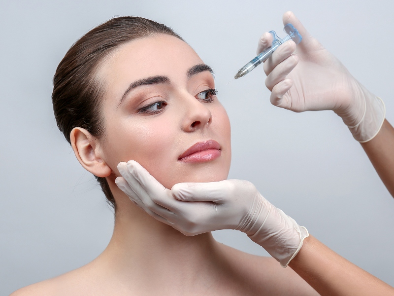 Viện thẩm mỹ Anna Huỳnh có đội ngũ bác sĩ tiêm Filler chuyên nghiệp