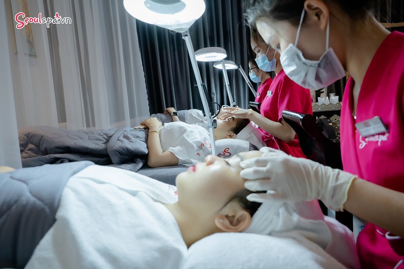 Các kĩ thuật viên chuyên môn cao, tay nghề giỏi