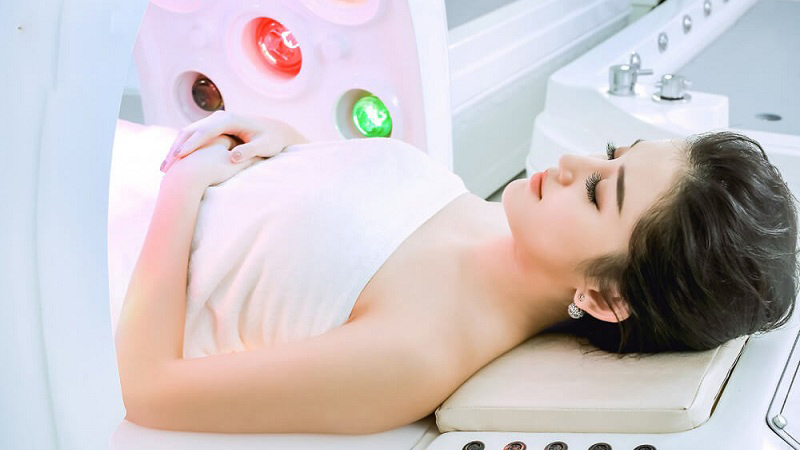 Làm trắng chuyên sâu tại spa
