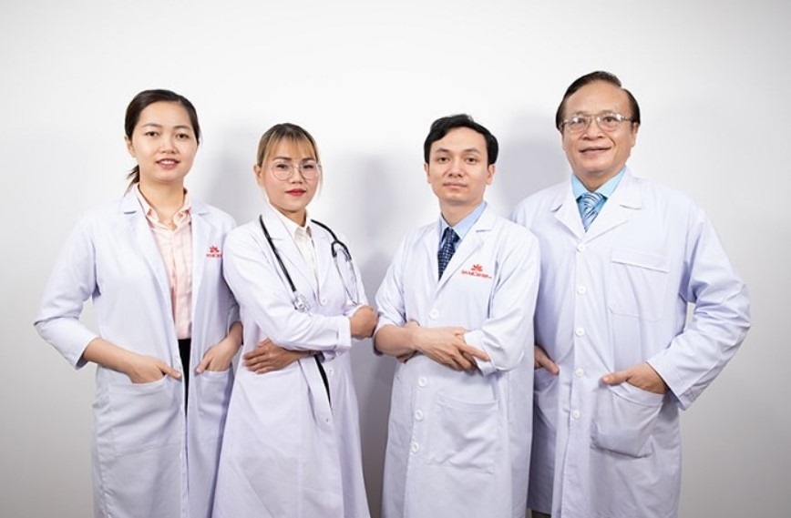 Đội ngũ bác sĩ chuyên môn cao, kinh nghiệm lâu năm trong ngành thẩm mỹ
