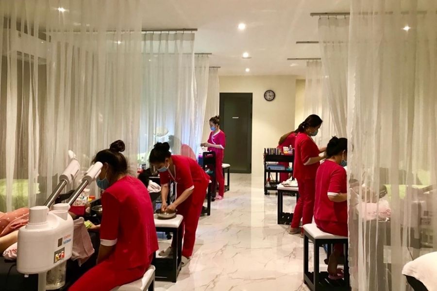 Phòng điều trị và dụng cụ trị mụn tại Seoul Spa luôn được khử trùng sạch sẽ