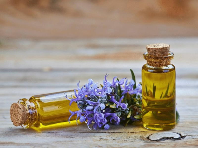 Top 20+ Cách Sử Dụng Dầu Mù U Cho Vết Thương Hở Bí quyết sử dụng dầu mù u trị sẹo không phải ai cũng biết 20 Các acid béo trong dầu mù u có tác dụng dưỡng ẩm, làm mềm da, tăng hấp thu dưỡng chất