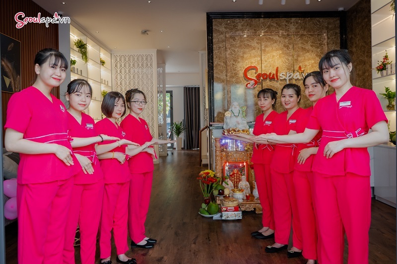 Đội ngũ kĩ thuật viên chuyên nghiệp, tay nghề giỏi