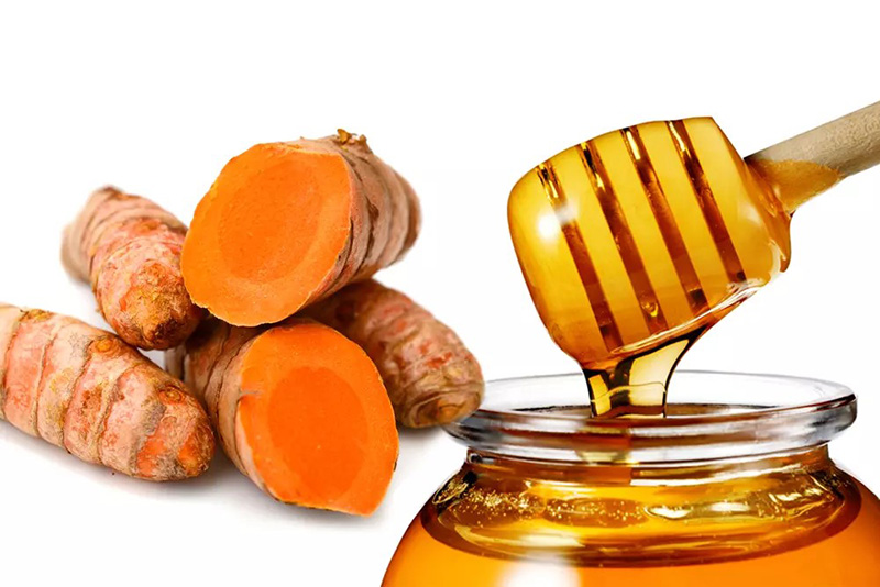 Tinh bột nghệ tươi trị nám da ở đàn ông cùng mật ong nguyên chất