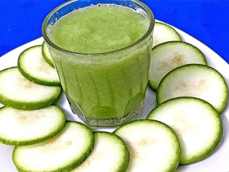 Bí đao có hàm lượng nước và chất xơ cao nhưng lượng calo lại rất thấp, phù hợp để dùng trong thực đơn ăn kiêng