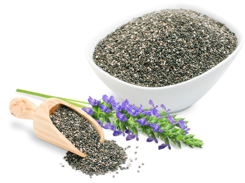 Nước uống giảm cân với hạt chia mang lại hiệu quả cao khi kết hợp với nhiều nguyên liệu khác như chanh,mật ong