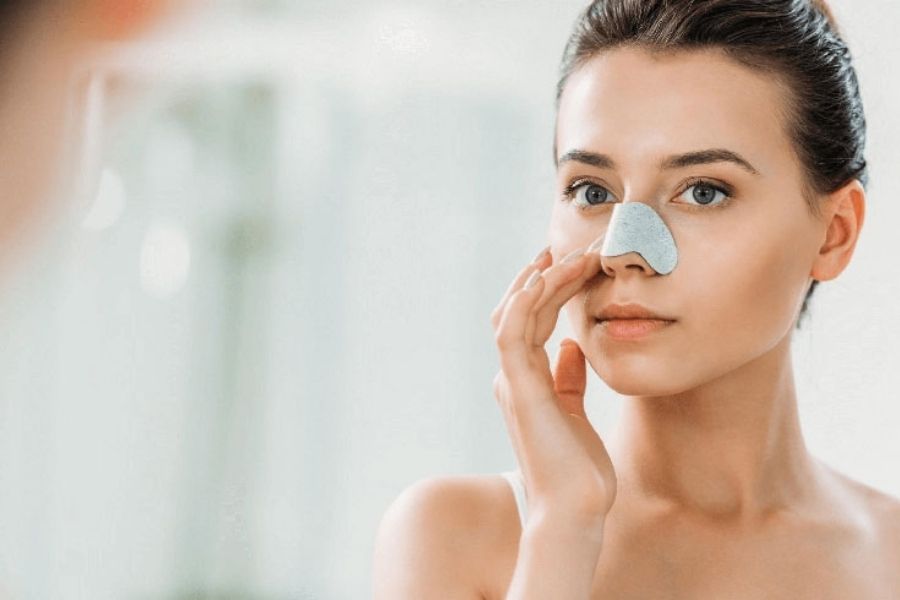 Sử dụng miếng dán lột mụn với tần suất vừa phải để tránh tổn thương da