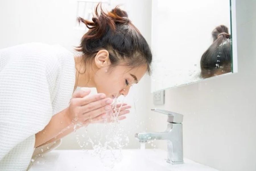 Vệ sinh da không kỹ có thể gây bít tắc lỗ chân lông