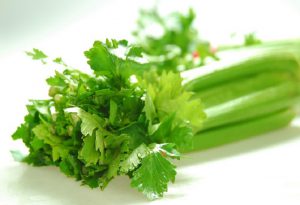 Tẩy da chết cũng là cách hút chì trên da mặt đơn giản