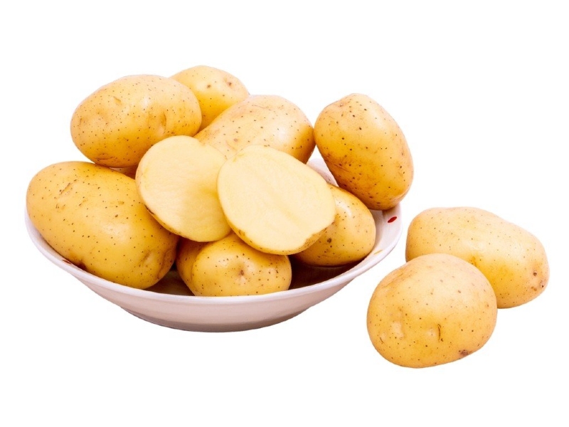 Công thức làm da mặt căng bóng từ táo, chanh và khoai tây