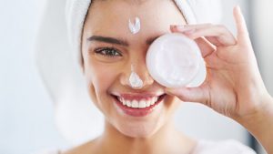 Cách làm mịn da mặt nào hiệu quả nhất hiện nay? 11 Chăm sóc da Luxury tại emphaidep.com sẽ giúp mịn da nhanh chóng, an toàn