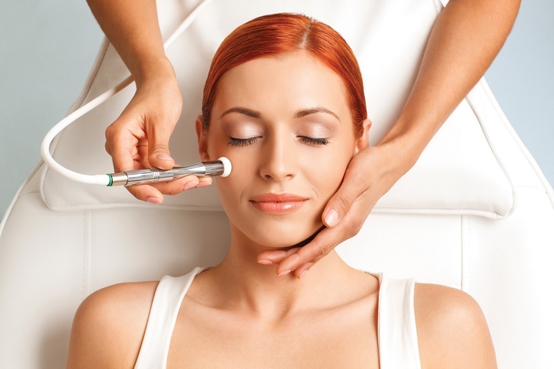 Công nghệ Doctor Laser CO2 điều trị sẹo lồi và se khít lỗ chân lông