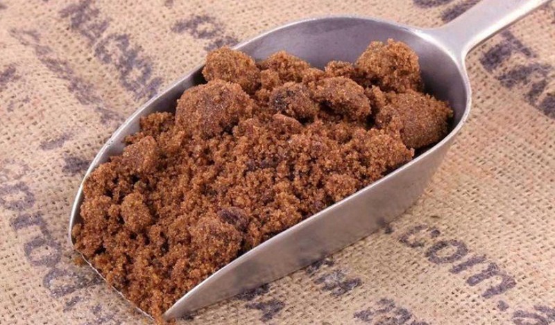 Kết hợp đường nâu với nước cốt chanh để điều trị mụn