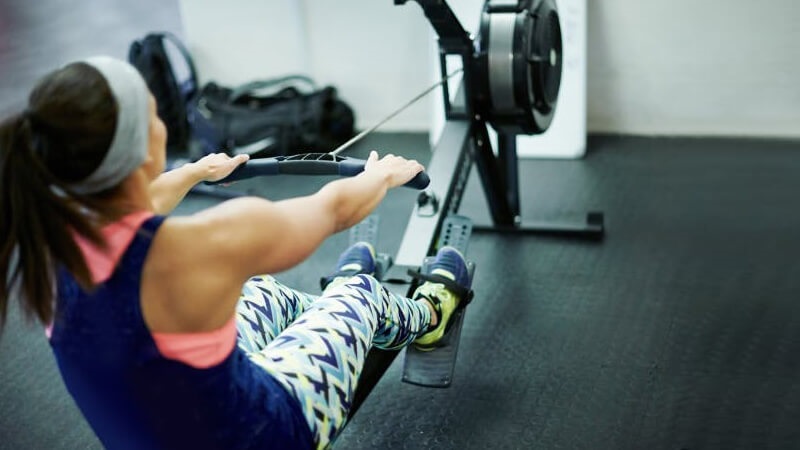 Nên tắm rửa sạch sau 30 phút tập thể dục giúp ngăn ngừa mụn nhọt