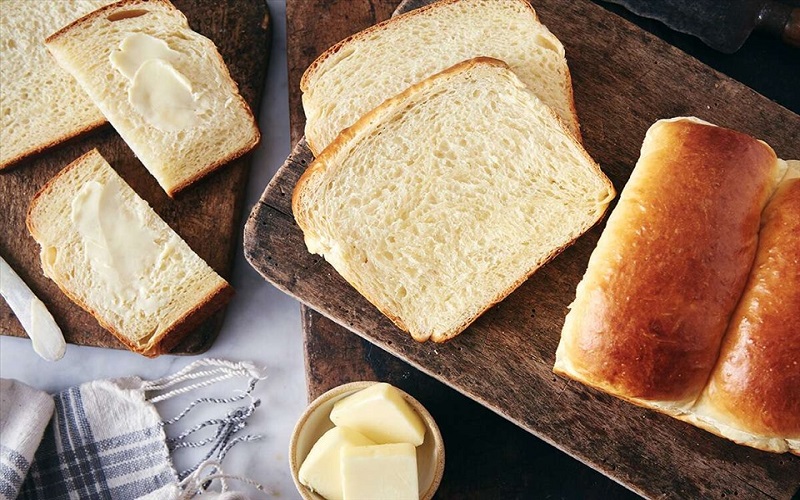 Bánh mì đắp mụn nhọt giảm sưng đau, khó chịu