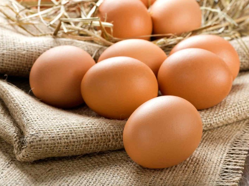Sử dụng lòng trắng trứng như một cách trị rạn da cho bà bầu là lựa chọn an toàn và hiệu quả nhất