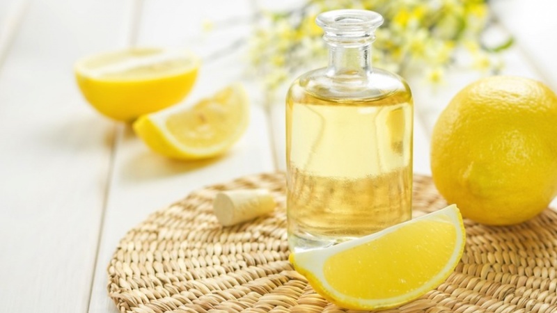 Sử dụng chanh và dầu oliu có thể khiến lông mi dài hơn
